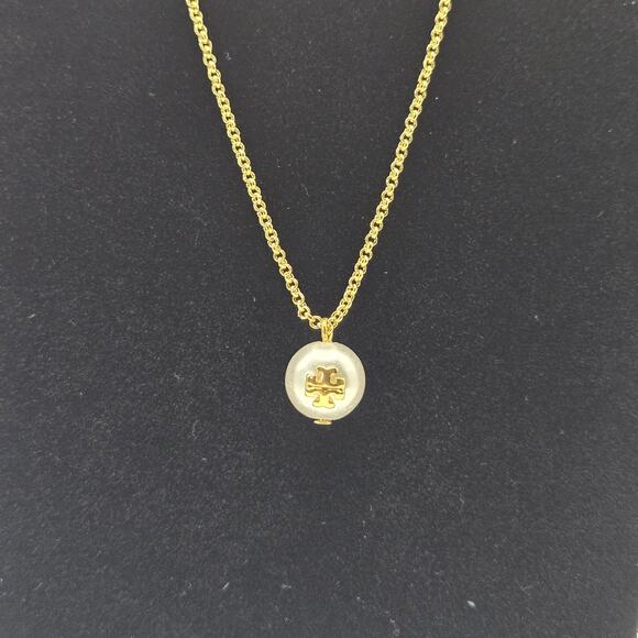 NEW Tory Burch Pearl T Logo Necklace Gold Chain Adjustable NWT Gift - Picture 1 of 4